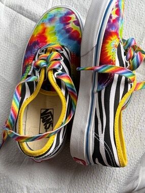 Vans Kids Rainbow Tie-Dye & Zebra Canvas Sneakers - Rainbow/Black/Yellow